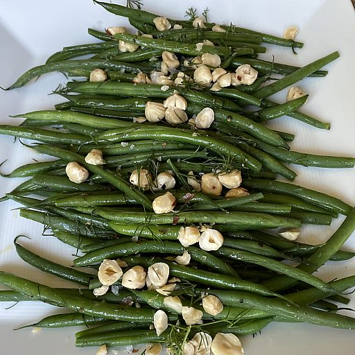 Haricot Verts with Hazelnuts & Dill (half recipe)